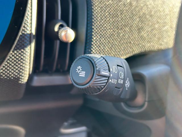 ＭＩＮＩ クーパーＣ　クラシック・トリム　純正ナビ・純正バックカメラ・純正シートヒーター・アップルカープレイ・アンドロイドオート・アダプティブクルーズコントロール・Ｂｌｕｅｔｏｏｔｈ・キーレス・ステアリングヒーター・ＥＴＣ・認定中古車（23枚目）