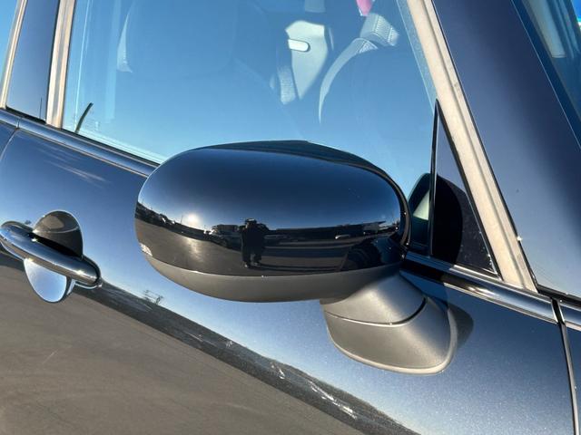 ＭＩＮＩ クーパーＣ　クラシック・トリム　純正ナビ・純正バックカメラ・純正シートヒーター・アップルカープレイ・アンドロイドオート・アダプティブクルーズコントロール・Ｂｌｕｅｔｏｏｔｈ・キーレス・ステアリングヒーター・ＥＴＣ・認定中古車（29枚目）