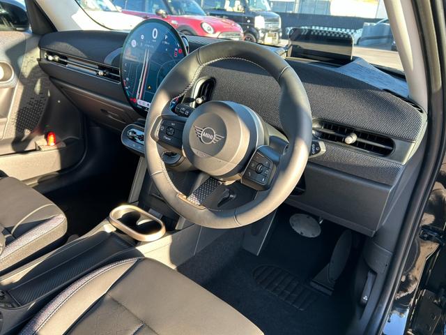 ＭＩＮＩ クーパーＣ　クラシック・トリム　純正ナビ・純正バックカメラ・純正シートヒーター・アップルカープレイ・アンドロイドオート・アダプティブクルーズコントロール・Ｂｌｕｅｔｏｏｔｈ・キーレス・ステアリングヒーター・ＥＴＣ・認定中古車（46枚目）