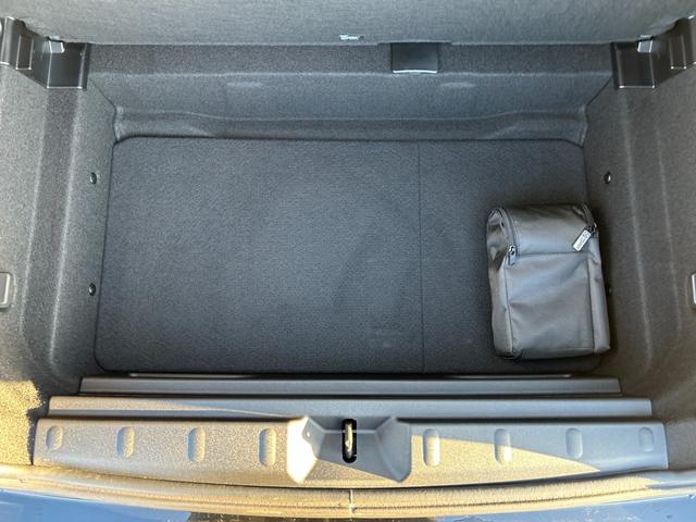 ＭＩＮＩ クーパーＣ　クラシック・トリム　純正ナビ・純正バックカメラ・純正シートヒーター・アップルカープレイ・アンドロイドオート・アダプティブクルーズコントロール・Ｂｌｕｅｔｏｏｔｈ・キーレス・ステアリングヒーター・ＥＴＣ・認定中古車（54枚目）