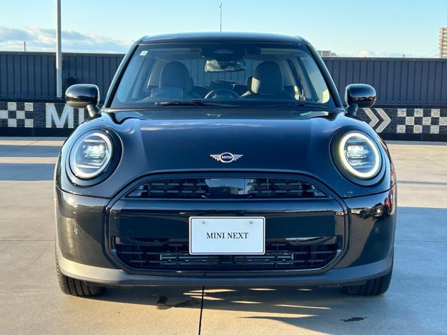 ＭＩＮＩ クーパーＣ　クラシック・トリム　純正ナビ・純正バックカメラ・純正シートヒーター・アップルカープレイ・アンドロイドオート・アダプティブクルーズコントロール・Ｂｌｕｅｔｏｏｔｈ・キーレス・ステアリングヒーター・ＥＴＣ・認定中古車（55枚目）