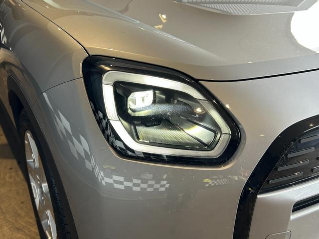 �k�d�c�w�b�h���C�g�̓C���~�l�[�V���������O�E�w�b�h���C�g�E�n�C�r�[���E�t�H�O���C�g�̑S�Ăɂk�d�c�𓱓����Ă��܂��B��ԑΌ��Ԃɕs����^���邱�ƂȂ����S�ׂ̈ɃN���A�Ȏ��E���m�ۂł��܂��B