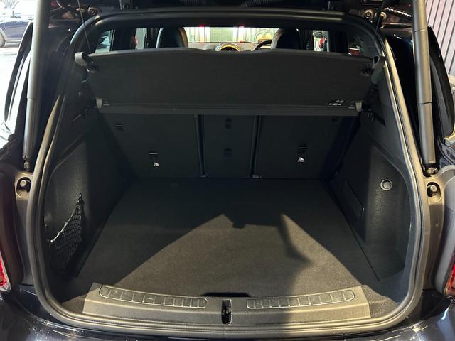 �g�����N�X�y�[�X�ł��B