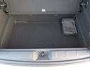 ラゲッジスペースは二重底になっています。収納スペースが沢山あります。