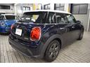 クーパー　プレミアムプラスパッケージクラシックトリム　認定中古車・バックカメラ・ユニオンジャックテールランプ・オートライト・Ｂｌｕｅｔｏｏｔｈ接続・アップルカープレイ搭載・シートヒータ・アダクティブクルーズコントロール（61枚目）