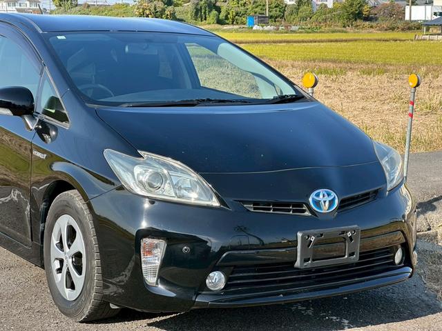 プリウス Ｓ　純正ナビ（ＡＭ／ＦＭ／ＣＤ／ワンセグＴＶ／ＳＤ／Ｂｌｕｅｔｏｏｔｈ／ＡＵＸ）バックカメラ　コーナーセンサー　盗難防止システム　キーレス　電動格納ミラー　ＨＩＤ　オートライト　オートエアコン（3枚目）