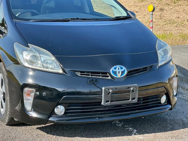 プリウス Ｓ　純正ナビ（ＡＭ／ＦＭ／ＣＤ／ワンセグＴＶ／ＳＤ／Ｂｌｕｅｔｏｏｔｈ／ＡＵＸ）バックカメラ　コーナーセンサー　盗難防止システム　キーレス　電動格納ミラー　ＨＩＤ　オートライト　オートエアコン（4枚目）