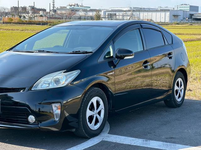 プリウス Ｓ　純正ナビ（ＡＭ／ＦＭ／ＣＤ／ワンセグＴＶ／ＳＤ／Ｂｌｕｅｔｏｏｔｈ／ＡＵＸ）バックカメラ　コーナーセンサー　盗難防止システム　キーレス　電動格納ミラー　ＨＩＤ　オートライト　オートエアコン（7枚目）