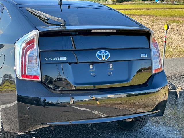 プリウス Ｓ　純正ナビ（ＡＭ／ＦＭ／ＣＤ／ワンセグＴＶ／ＳＤ／Ｂｌｕｅｔｏｏｔｈ／ＡＵＸ）バックカメラ　コーナーセンサー　盗難防止システム　キーレス　電動格納ミラー　ＨＩＤ　オートライト　オートエアコン（14枚目）