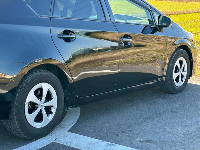 プリウス Ｓ　純正ナビ（ＡＭ／ＦＭ／ＣＤ／ワンセグＴＶ／ＳＤ／Ｂｌｕｅｔｏｏｔｈ／ＡＵＸ）バックカメラ　コーナーセンサー　盗難防止システム　キーレス　電動格納ミラー　ＨＩＤ　オートライト　オートエアコン（20枚目）