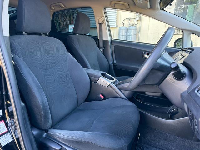 プリウス Ｓ　純正ナビ（ＡＭ／ＦＭ／ＣＤ／ワンセグＴＶ／ＳＤ／Ｂｌｕｅｔｏｏｔｈ／ＡＵＸ）バックカメラ　コーナーセンサー　盗難防止システム　キーレス　電動格納ミラー　ＨＩＤ　オートライト　オートエアコン（21枚目）