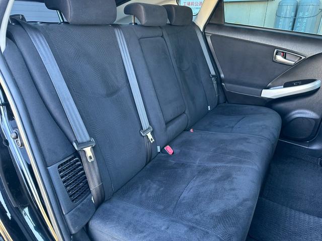 プリウス Ｓ　純正ナビ（ＡＭ／ＦＭ／ＣＤ／ワンセグＴＶ／ＳＤ／Ｂｌｕｅｔｏｏｔｈ／ＡＵＸ）バックカメラ　コーナーセンサー　盗難防止システム　キーレス　電動格納ミラー　ＨＩＤ　オートライト　オートエアコン（23枚目）