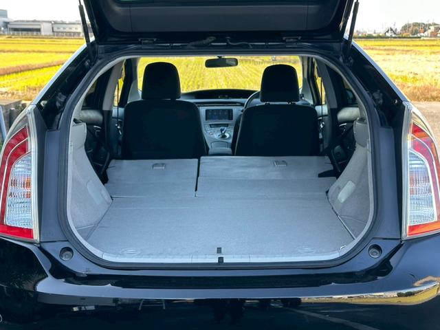 プリウス Ｓ　純正ナビ（ＡＭ／ＦＭ／ＣＤ／ワンセグＴＶ／ＳＤ／Ｂｌｕｅｔｏｏｔｈ／ＡＵＸ）バックカメラ　コーナーセンサー　盗難防止システム　キーレス　電動格納ミラー　ＨＩＤ　オートライト　オートエアコン（44枚目）