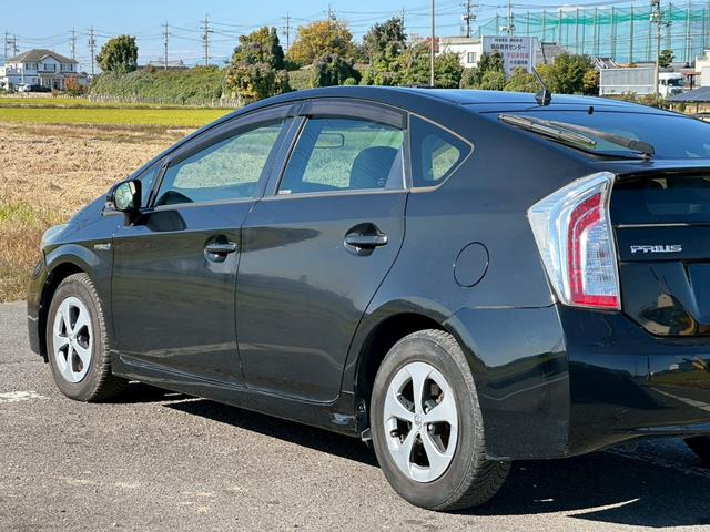 プリウス Ｓ　純正ナビ（ＣＤ／ＦＭ／ＡＭ／ワンセグＴＶ／Ｂｌｕｅｔｈｏｏｔｈ／）盗難防止システム　キーレス　電動格納ミラー　ＨＩＤ　オートライト　オートエアコン（11枚目）