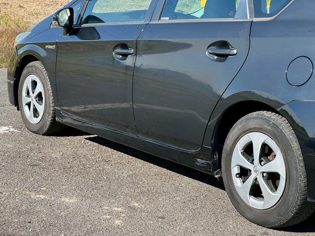 プリウス Ｓ　純正ナビ（ＣＤ／ＦＭ／ＡＭ／ワンセグＴＶ／Ｂｌｕｅｔｈｏｏｔｈ／）盗難防止システム　キーレス　電動格納ミラー　ＨＩＤ　オートライト　オートエアコン（14枚目）