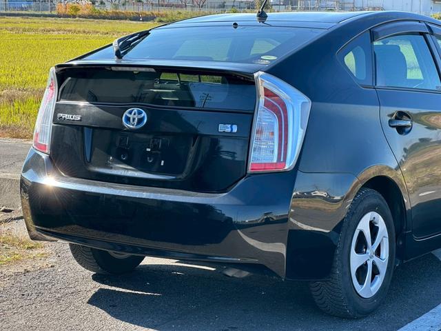 プリウス Ｓ　純正ナビ（ＣＤ／ＦＭ／ＡＭ／ワンセグＴＶ／Ｂｌｕｅｔｈｏｏｔｈ／）盗難防止システム　キーレス　電動格納ミラー　ＨＩＤ　オートライト　オートエアコン（17枚目）