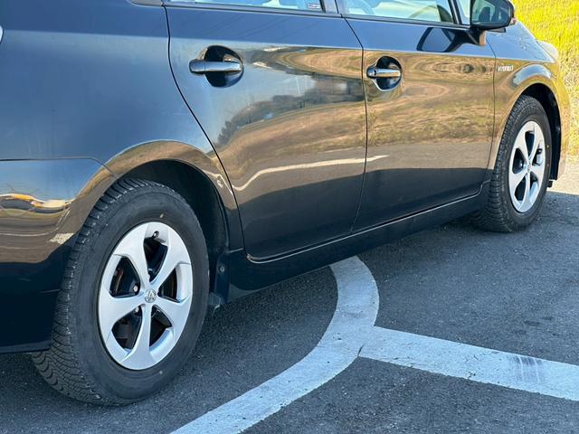 プリウス Ｓ　純正ナビ（ＣＤ／ＦＭ／ＡＭ／ワンセグＴＶ／Ｂｌｕｅｔｈｏｏｔｈ／）盗難防止システム　キーレス　電動格納ミラー　ＨＩＤ　オートライト　オートエアコン（19枚目）