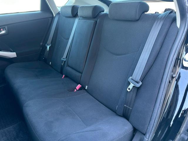 プリウス Ｓ　純正ナビ（ＣＤ／ＦＭ／ＡＭ／ワンセグＴＶ／Ｂｌｕｅｔｈｏｏｔｈ／）盗難防止システム　キーレス　電動格納ミラー　ＨＩＤ　オートライト　オートエアコン（23枚目）