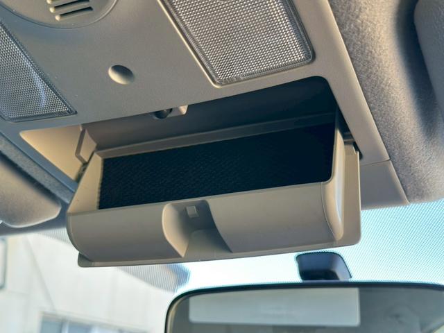 プリウス Ｓ　純正ナビ（ＣＤ／ＦＭ／ＡＭ／ワンセグＴＶ／Ｂｌｕｅｔｈｏｏｔｈ／）盗難防止システム　キーレス　電動格納ミラー　ＨＩＤ　オートライト　オートエアコン（40枚目）