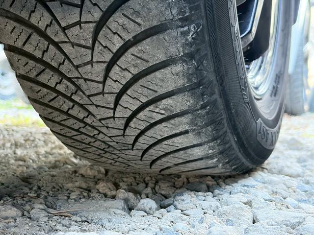 プリウス Ｓ　純正ナビ（ＣＤ／ＦＭ／ＡＭ／ワンセグＴＶ／Ｂｌｕｅｔｈｏｏｔｈ／）盗難防止システム　キーレス　電動格納ミラー　ＨＩＤ　オートライト　オートエアコン（46枚目）