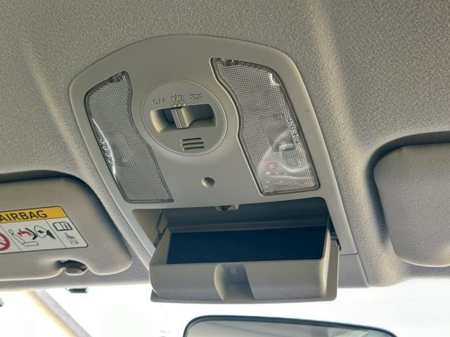 プリウス Ｓ　純正ナビ（ＡＭ／ＦＭ／ＣＤ／ＤＶＤ／フルセグＴＶ／Ｂｌｕｅｔｏｏｔｈ）バックカメラ　コーナーセンサー　盗難防止システム　キーレス　電動格納ミラー　ＨＩＤ　オートライト　オートエアコン（41枚目）