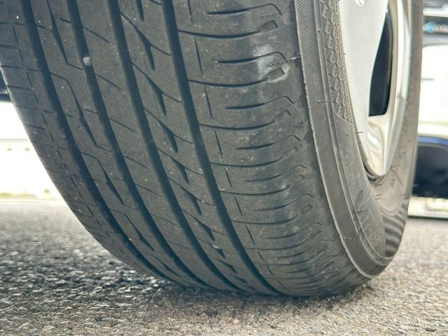 プリウス Ｓ　純正ナビ（ＡＭ／ＦＭ／ＣＤ／ＤＶＤ／フルセグＴＶ／Ｂｌｕｅｔｏｏｔｈ）バックカメラ　コーナーセンサー　盗難防止システム　キーレス　電動格納ミラー　ＨＩＤ　オートライト　オートエアコン（44枚目）