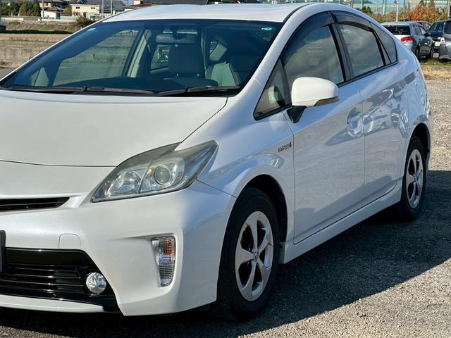 プリウス S カーオーディオ(CD/USB/AUX)盗難防止システム キーレス 電動格納ミラー HID オートライト オートエアコン(10枚目)