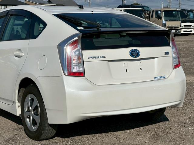 プリウス S カーオーディオ(CD/USB/AUX)盗難防止システム キーレス 電動格納ミラー HID オートライト オートエアコン(14枚目)