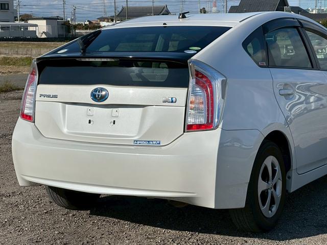 プリウス S カーオーディオ(CD/USB/AUX)盗難防止システム キーレス 電動格納ミラー HID オートライト オートエアコン(21枚目)