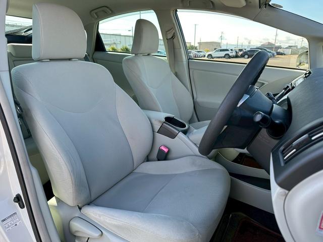 プリウス S カーオーディオ(CD/USB/AUX)盗難防止システム キーレス 電動格納ミラー HID オートライト オートエアコン(22枚目)