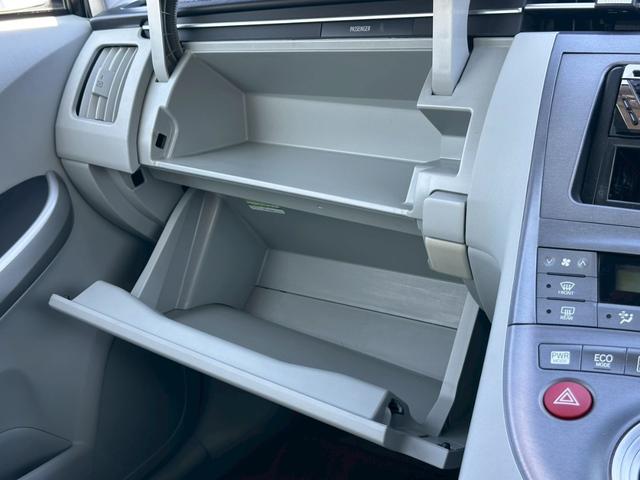 プリウス S カーオーディオ(CD/USB/AUX)盗難防止システム キーレス 電動格納ミラー HID オートライト オートエアコン(41枚目)
