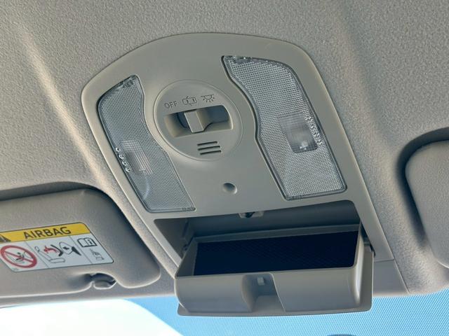 プリウス S カーオーディオ(CD/USB/AUX)盗難防止システム キーレス 電動格納ミラー HID オートライト オートエアコン(43枚目)
