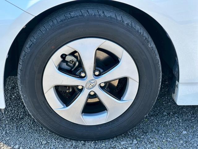プリウス S カーオーディオ(CD/USB/AUX)盗難防止システム キーレス 電動格納ミラー HID オートライト オートエアコン(54枚目)