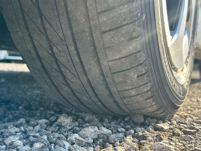 プリウス S カーオーディオ(CD/USB/AUX)盗難防止システム キーレス 電動格納ミラー HID オートライト オートエアコン(61枚目)