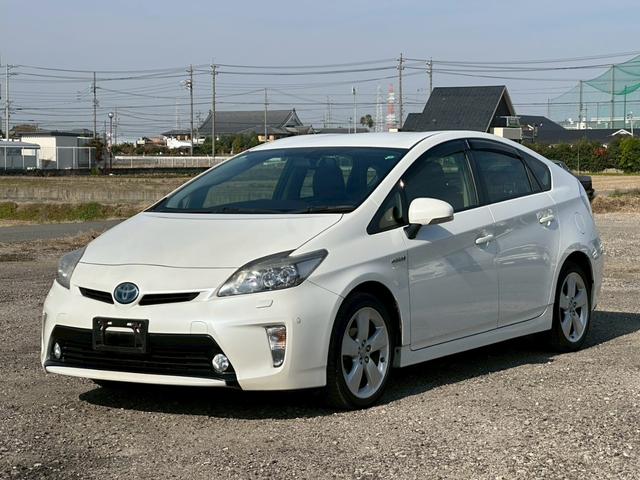 プリウス Gツーリングセレクションレザーパッケージ 純正ナビ(AM/FM/CD/フルセグTV/Bluetooth)シートヒーター パワーシート バックカメラ アダプティブクルーズコントロール 盗難防止システム 電動格納ミラー LEDヘッドランプ(8枚目)