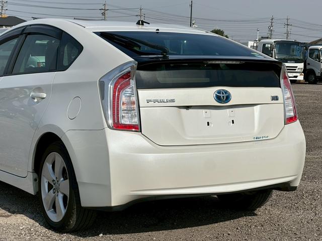 プリウス Gツーリングセレクションレザーパッケージ 純正ナビ(AM/FM/CD/フルセグTV/Bluetooth)シートヒーター パワーシート バックカメラ アダプティブクルーズコントロール 盗難防止システム 電動格納ミラー LEDヘッドランプ(13枚目)