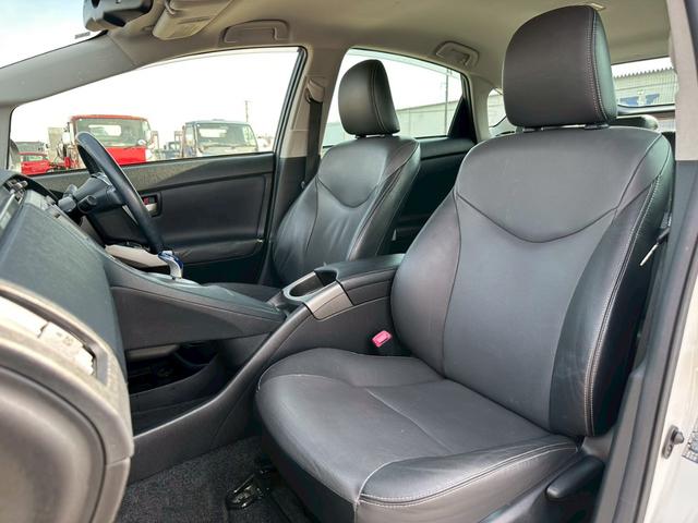 プリウス Gツーリングセレクションレザーパッケージ 純正ナビ(AM/FM/CD/フルセグTV/Bluetooth)シートヒーター パワーシート バックカメラ アダプティブクルーズコントロール 盗難防止システム 電動格納ミラー LEDヘッドランプ(22枚目)