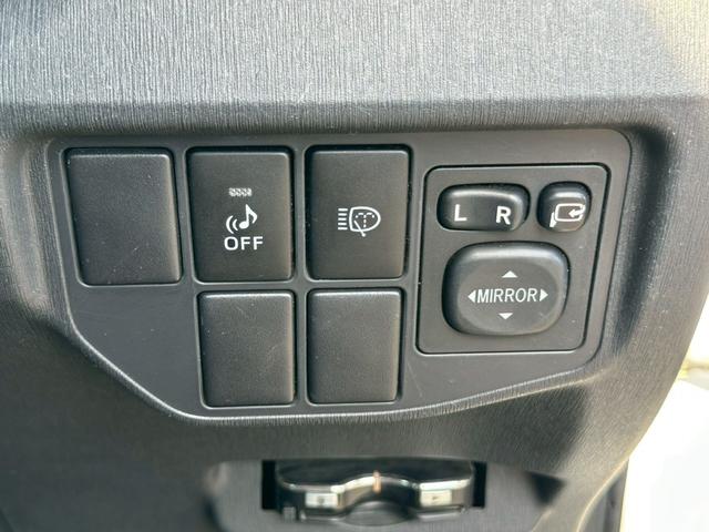プリウス Gツーリングセレクションレザーパッケージ 純正ナビ(AM/FM/CD/フルセグTV/Bluetooth)シートヒーター パワーシート バックカメラ アダプティブクルーズコントロール 盗難防止システム 電動格納ミラー LEDヘッドランプ(27枚目)