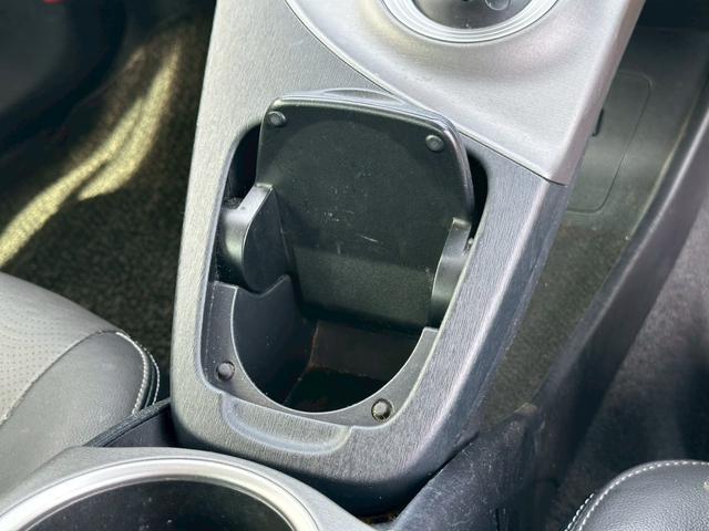 プリウス Gツーリングセレクションレザーパッケージ 純正ナビ(AM/FM/CD/フルセグTV/Bluetooth)シートヒーター パワーシート バックカメラ アダプティブクルーズコントロール 盗難防止システム 電動格納ミラー LEDヘッドランプ(42枚目)