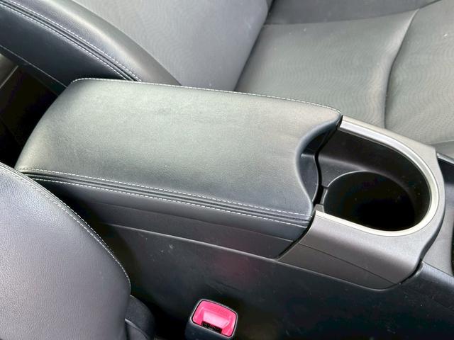 プリウス Gツーリングセレクションレザーパッケージ 純正ナビ(AM/FM/CD/フルセグTV/Bluetooth)シートヒーター パワーシート バックカメラ アダプティブクルーズコントロール 盗難防止システム 電動格納ミラー LEDヘッドランプ(44枚目)