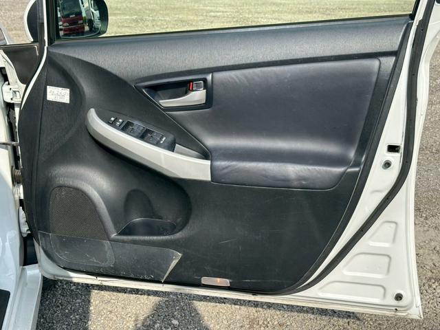 プリウス Gツーリングセレクションレザーパッケージ 純正ナビ(AM/FM/CD/フルセグTV/Bluetooth)シートヒーター パワーシート バックカメラ アダプティブクルーズコントロール 盗難防止システム 電動格納ミラー LEDヘッドランプ(54枚目)