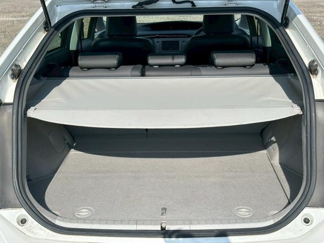 プリウス Gツーリングセレクションレザーパッケージ 純正ナビ(AM/FM/CD/フルセグTV/Bluetooth)シートヒーター パワーシート バックカメラ アダプティブクルーズコントロール 盗難防止システム 電動格納ミラー LEDヘッドランプ(63枚目)