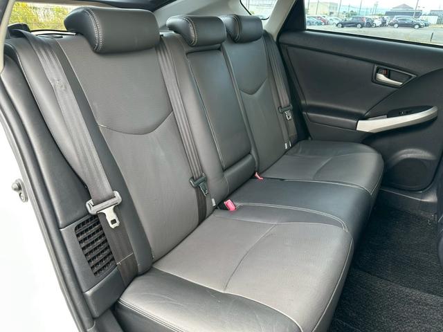 プリウス Ｇツーリングセレクションレザーパッケージ　純正ナビ（ＡＭ／ＦＭ／ＣＤ／フルセグＴＶ／ＵＳＢ／ＨＤＤ／Ｂｌｕｅｔｏｏｔｈ）バックカメラ　クリアランスソナー　ＬＥＤヘッドランプ　アダプティブクルーズコントロール　パワーシート　シートヒーター（20枚目）