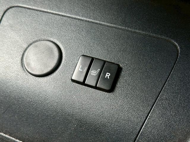 プリウス Ｇツーリングセレクションレザーパッケージ　純正ナビ（ＡＭ／ＦＭ／ＣＤ／フルセグＴＶ／ＵＳＢ／ＨＤＤ／Ｂｌｕｅｔｏｏｔｈ）バックカメラ　クリアランスソナー　ＬＥＤヘッドランプ　アダプティブクルーズコントロール　パワーシート　シートヒーター（31枚目）