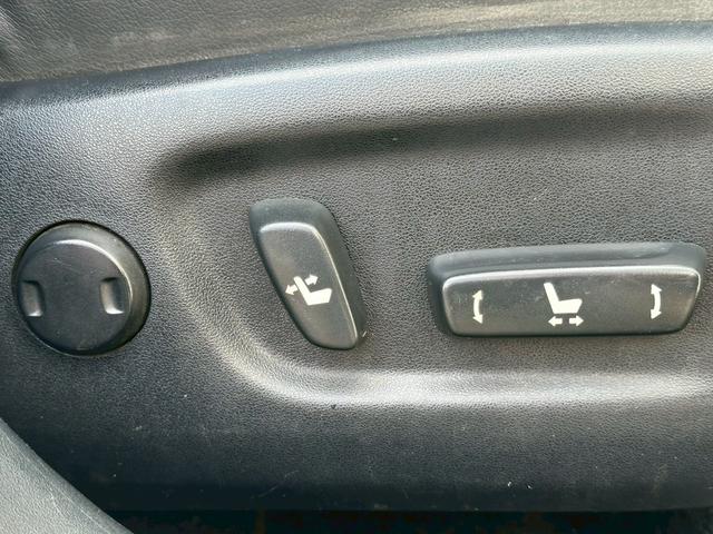 プリウス Ｇツーリングセレクションレザーパッケージ　純正ナビ（ＡＭ／ＦＭ／ＣＤ／フルセグＴＶ／ＵＳＢ／ＨＤＤ／Ｂｌｕｅｔｏｏｔｈ）バックカメラ　クリアランスソナー　ＬＥＤヘッドランプ　アダプティブクルーズコントロール　パワーシート　シートヒーター（51枚目）