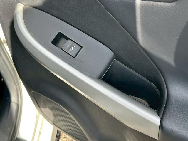 プリウス Ｇツーリングセレクションレザーパッケージ　純正ナビ（ＡＭ／ＦＭ／ＣＤ／フルセグＴＶ／ＵＳＢ／ＨＤＤ／Ｂｌｕｅｔｏｏｔｈ）バックカメラ　クリアランスソナー　ＬＥＤヘッドランプ　アダプティブクルーズコントロール　パワーシート　シートヒーター（57枚目）