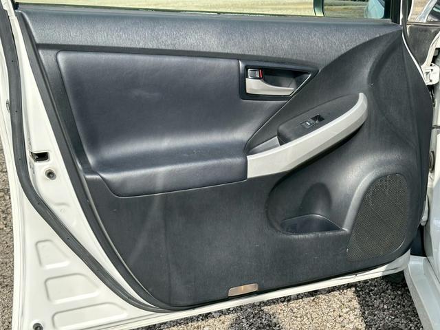 プリウス Ｇツーリングセレクションレザーパッケージ　純正ナビ（ＡＭ／ＦＭ／ＣＤ／フルセグＴＶ／ＵＳＢ／ＨＤＤ／Ｂｌｕｅｔｏｏｔｈ）バックカメラ　クリアランスソナー　ＬＥＤヘッドランプ　アダプティブクルーズコントロール　パワーシート　シートヒーター（58枚目）