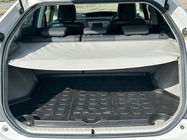 プリウス Ｇツーリングセレクションレザーパッケージ　純正ナビ（ＡＭ／ＦＭ／ＣＤ／フルセグＴＶ／ＵＳＢ／ＨＤＤ／Ｂｌｕｅｔｏｏｔｈ）バックカメラ　クリアランスソナー　ＬＥＤヘッドランプ　アダプティブクルーズコントロール　パワーシート　シートヒーター（63枚目）