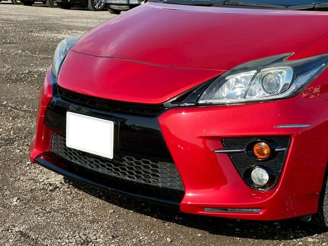 プリウス Ｓツーリングセレクション・Ｇ’ｓ　社外ナビ（ＡＭ／ＦＭ／ＨＤＭＩ／フルセグＴＶ／Ｂｌｕｅｔｏｏｔｈ）バックカメラ　オプション１８ｉｎｃＡＷ　盗難防止システム　キーレス　電動格納ミラー　ＨＩＤ　オートライト　オートエアコン（7枚目）