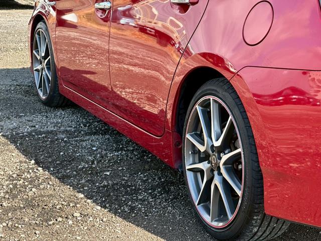 プリウス Ｓツーリングセレクション・Ｇ’ｓ　社外ナビ（ＡＭ／ＦＭ／ＨＤＭＩ／フルセグＴＶ／Ｂｌｕｅｔｏｏｔｈ）バックカメラ　オプション１８ｉｎｃＡＷ　盗難防止システム　キーレス　電動格納ミラー　ＨＩＤ　オートライト　オートエアコン（23枚目）